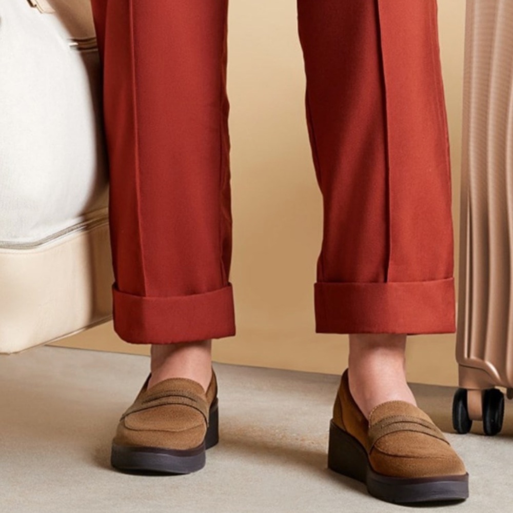 Bzees Fast Track Loafer (WIDE)